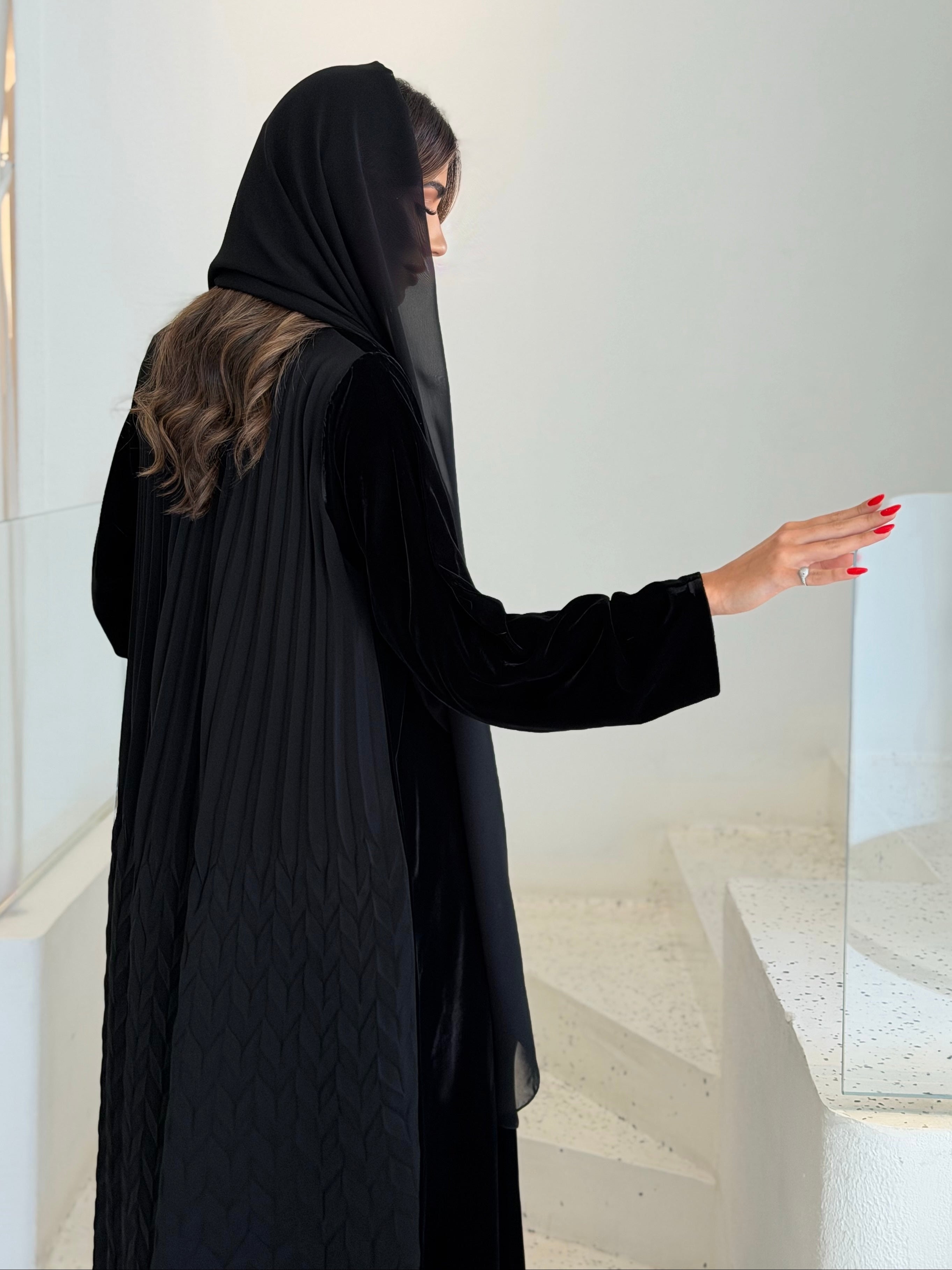 AT455 Black Pelate Velvet