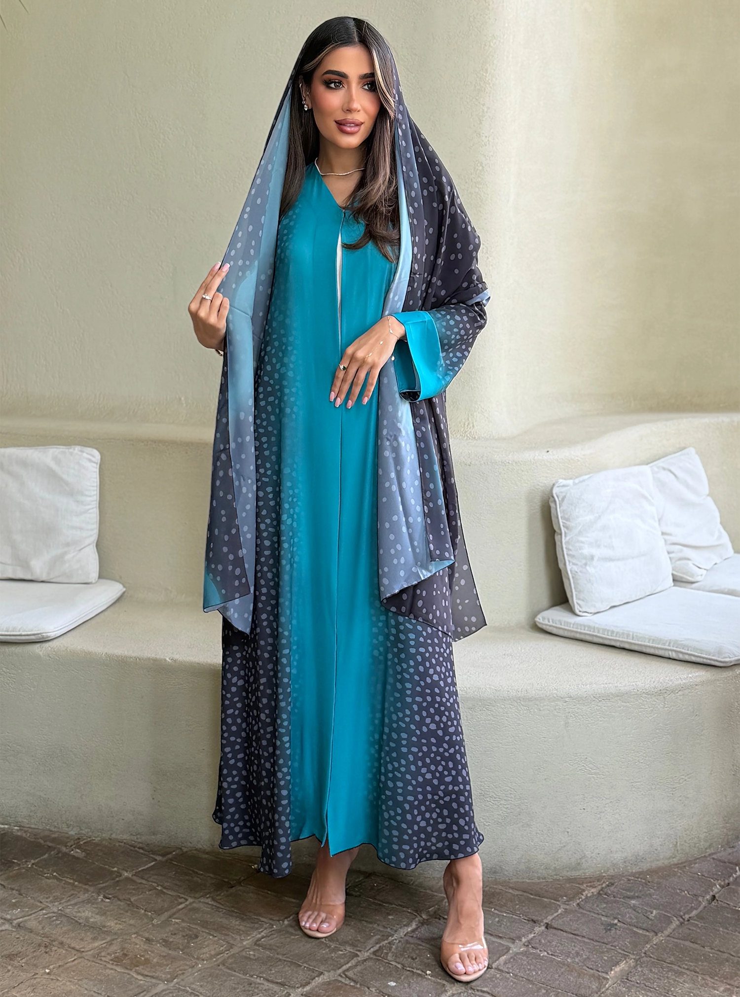AT547 Ombre Dot A-Cut Abaya