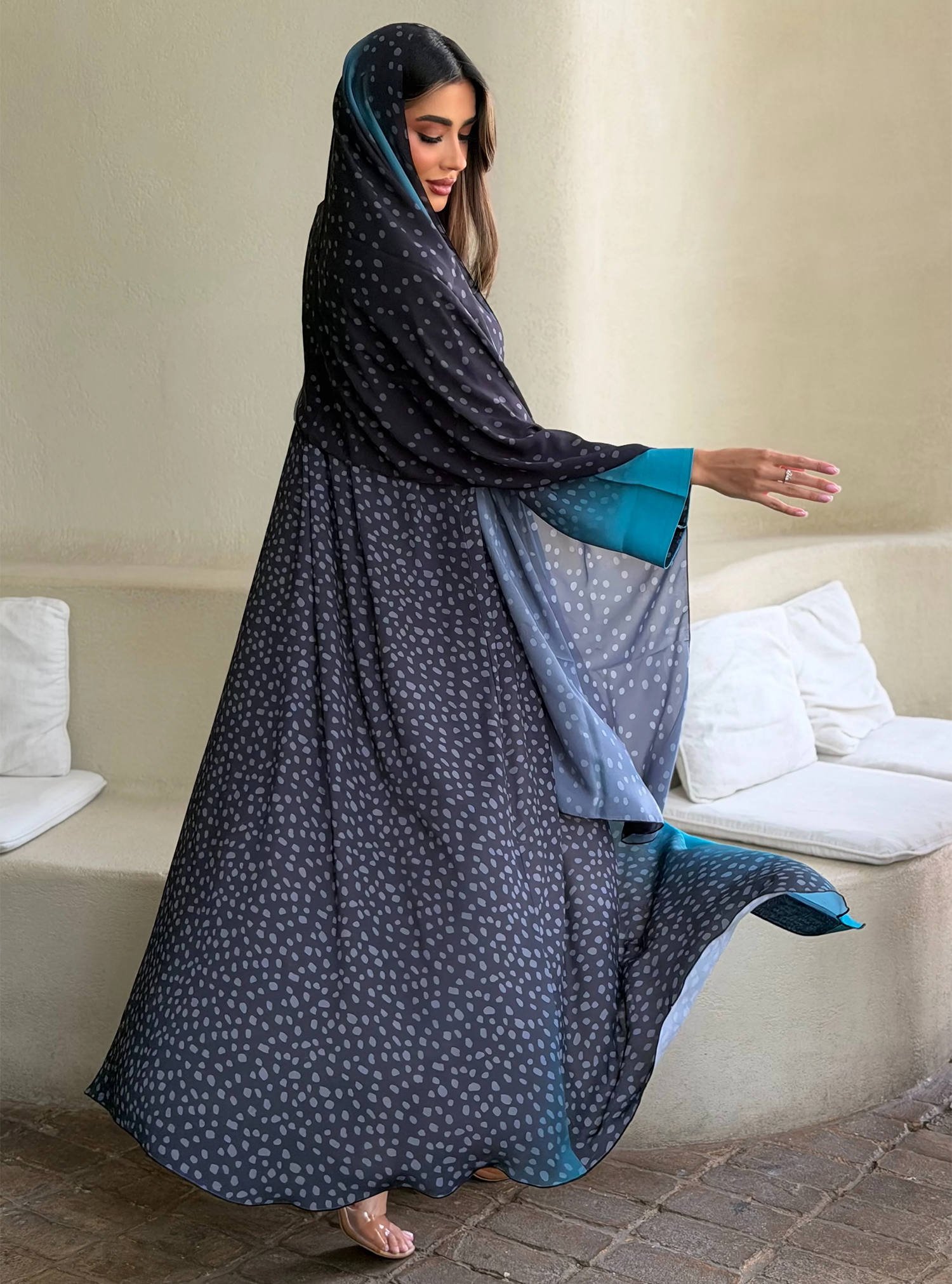 AT547 Ombre Dot A-Cut Abaya