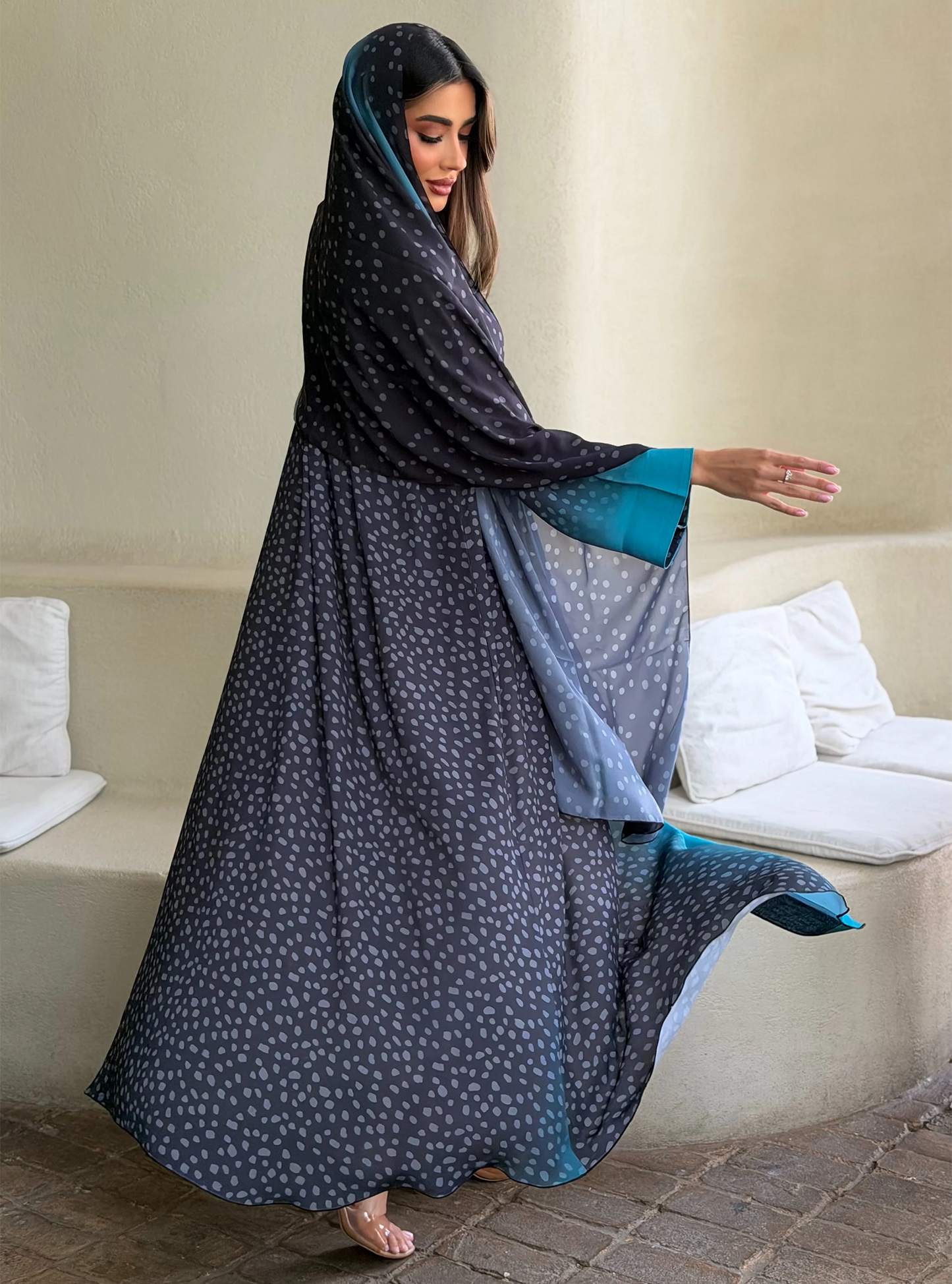 AT547 Ombre Dot A-Cut Abaya