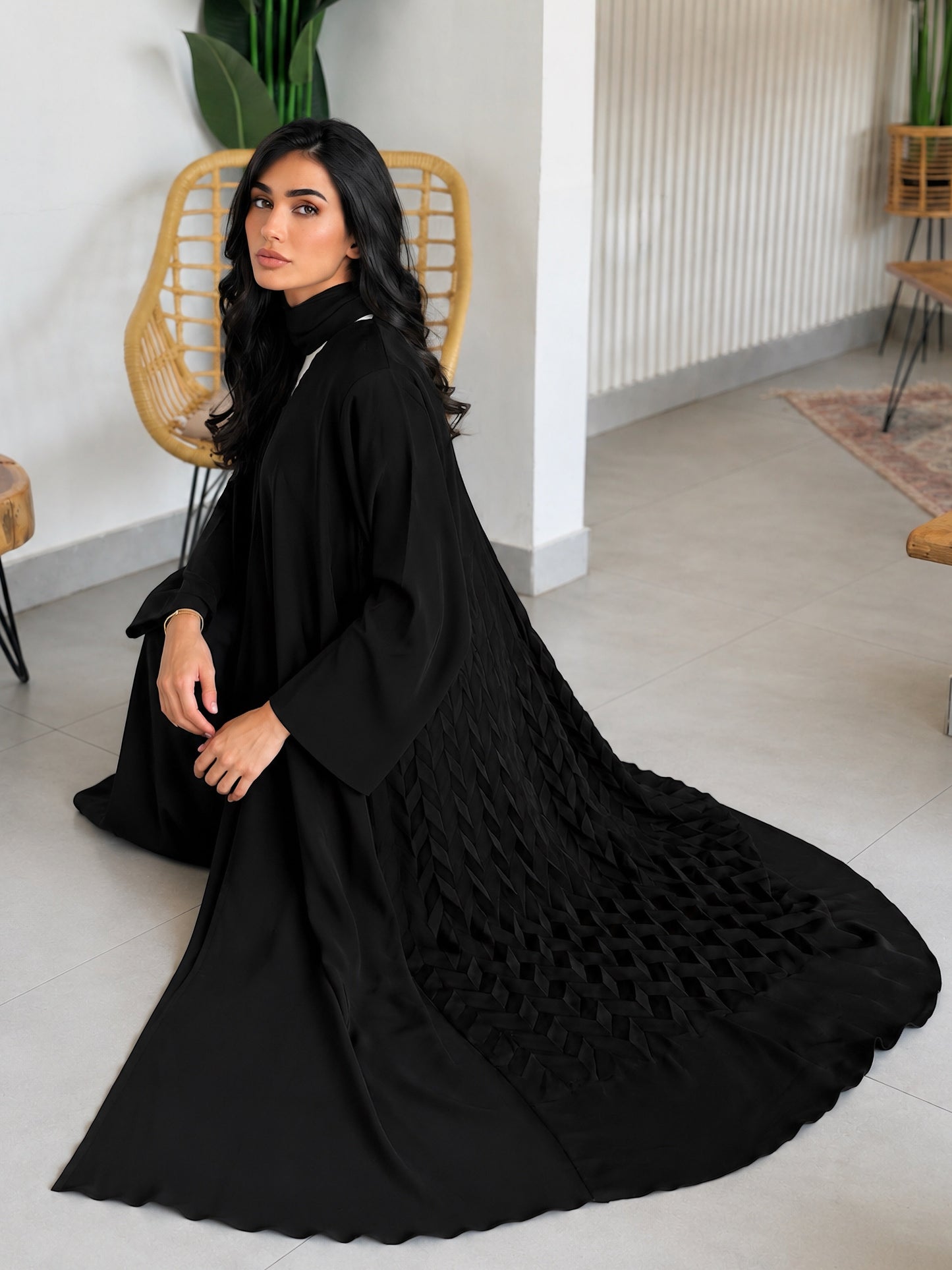 AT384 Black Pelate Abaya