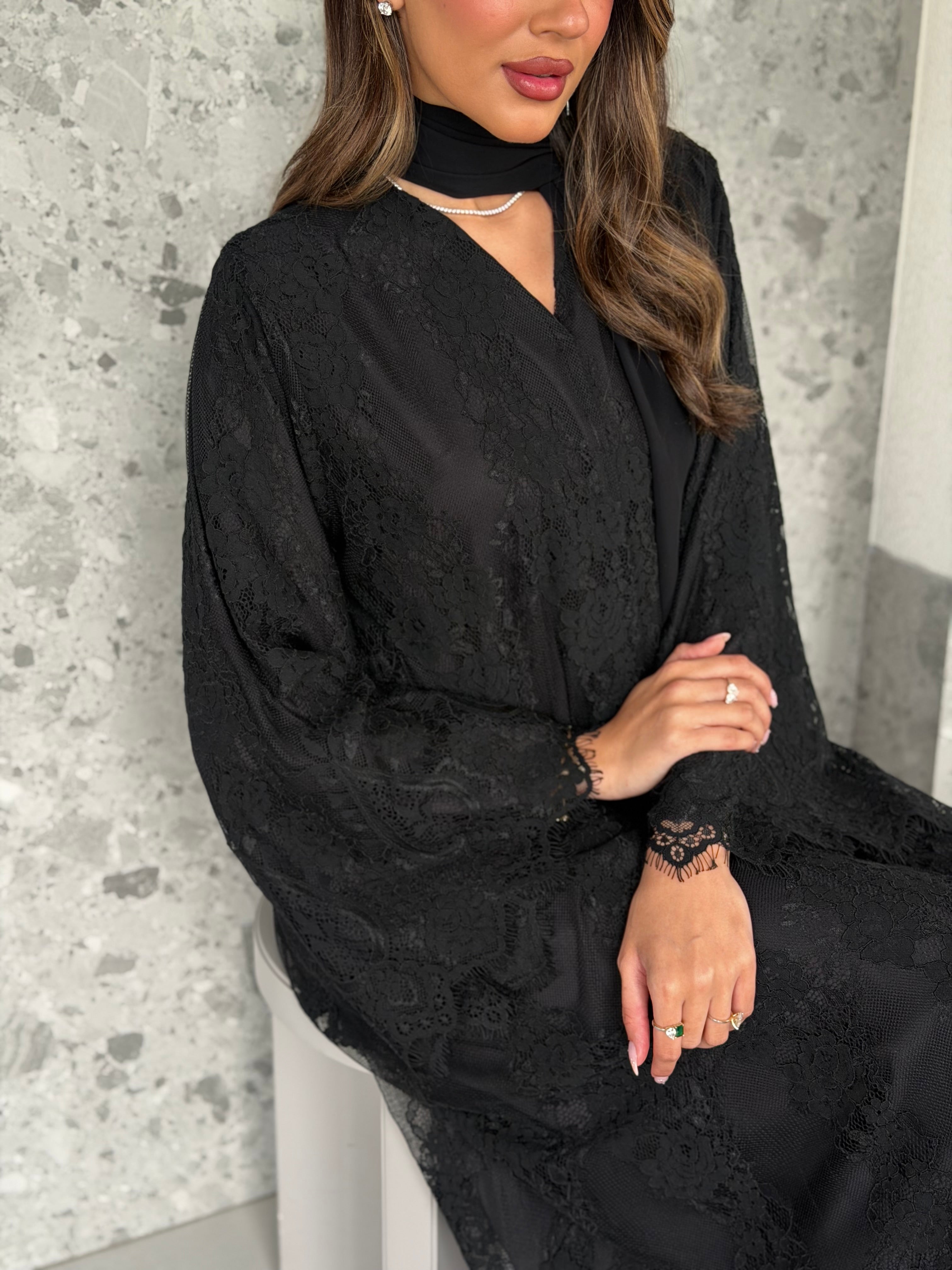 AT518 Lace Black Abaya
