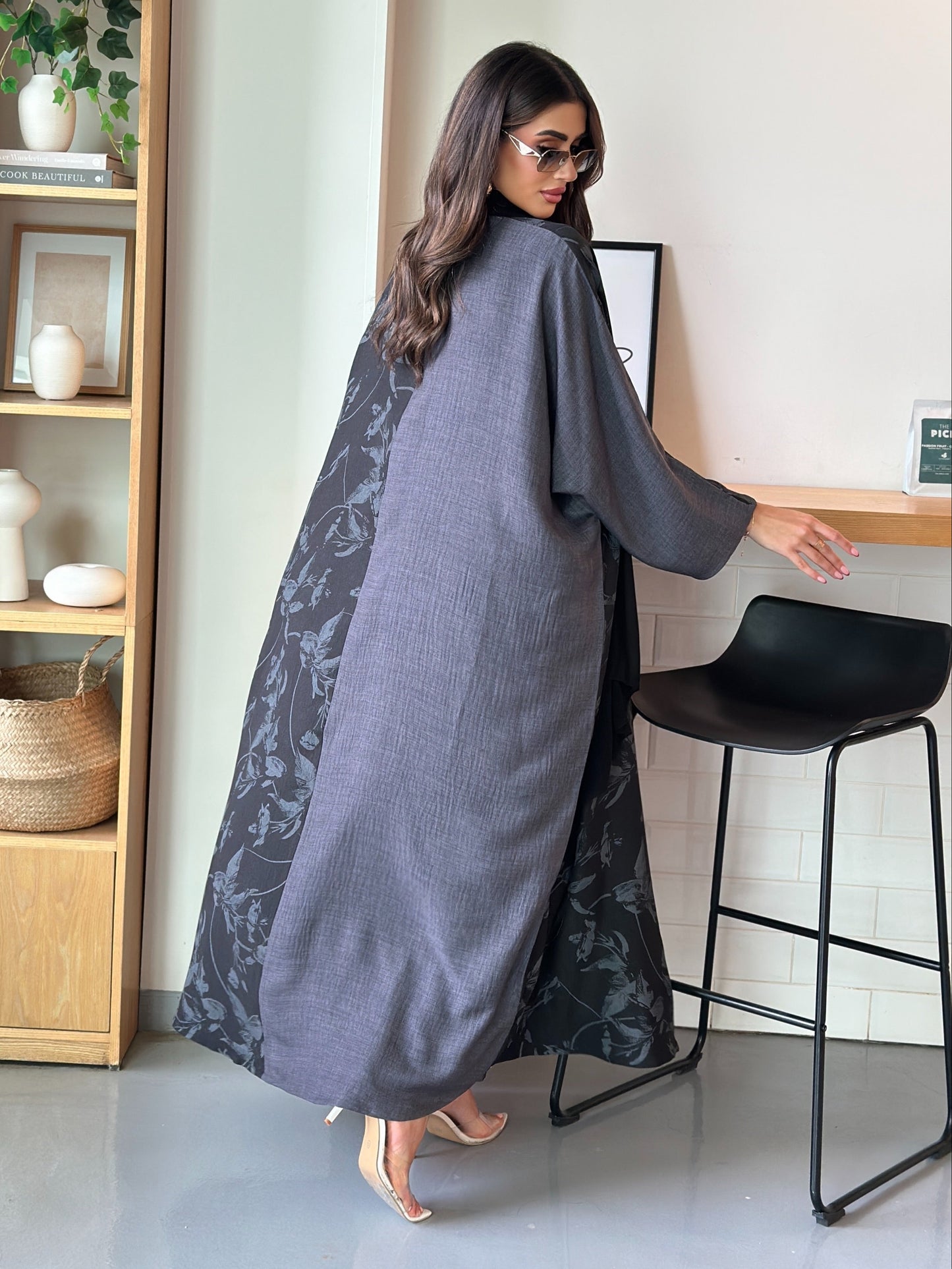 AT355 Abaya Bisht