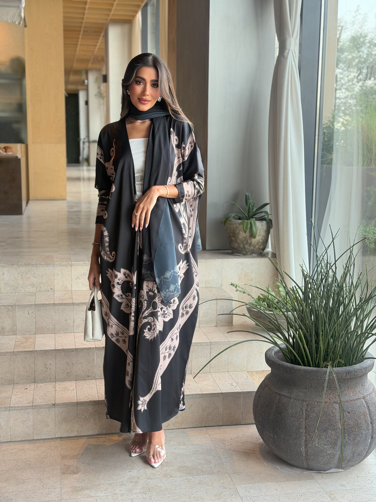 AT594 Black print Half Bisht Abaya