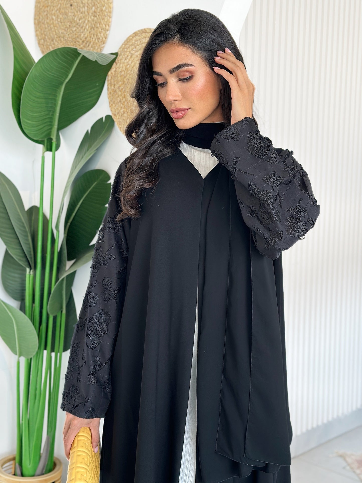AT417 Black Abaya
