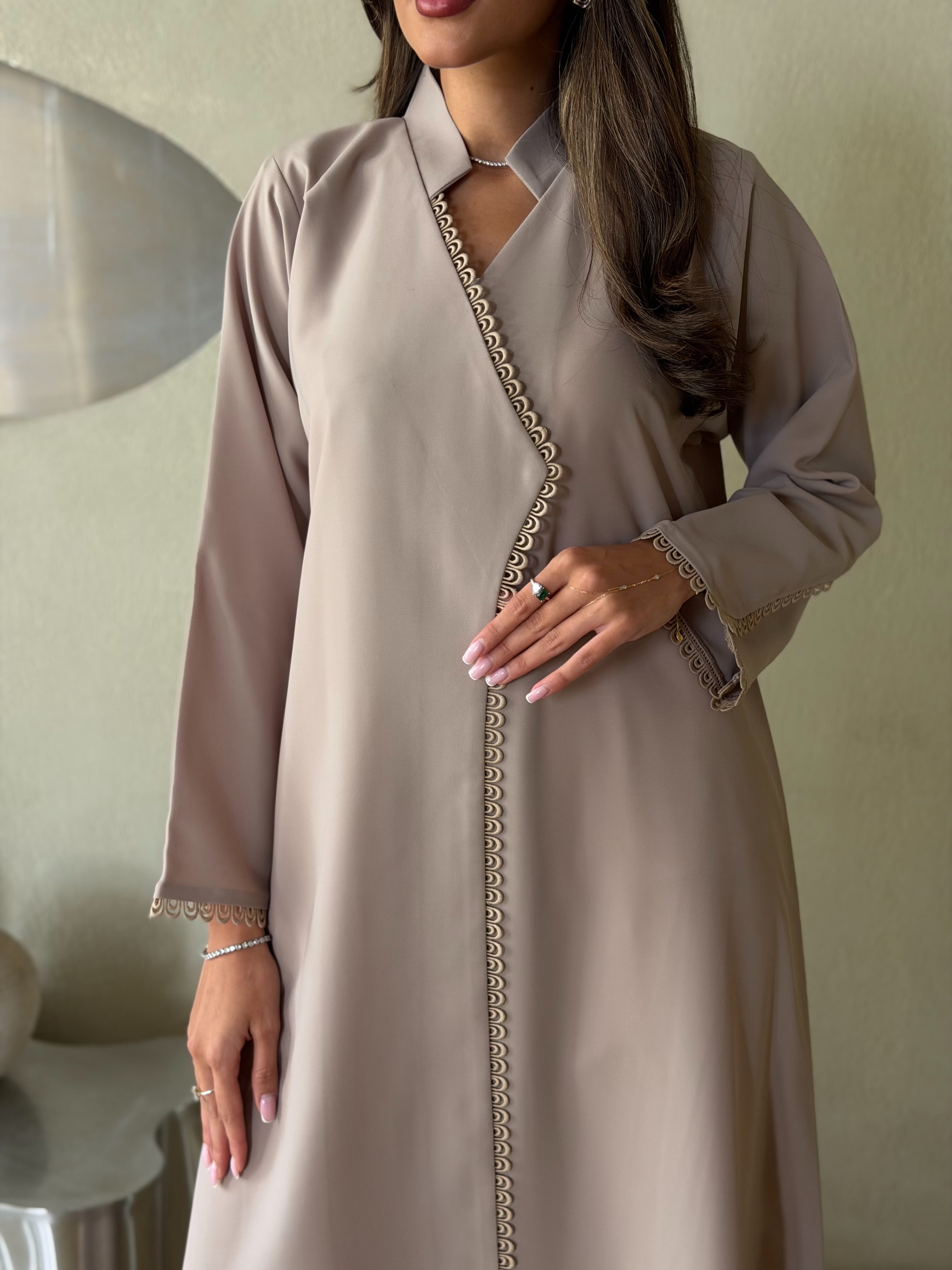 AT561 Beige Abaya