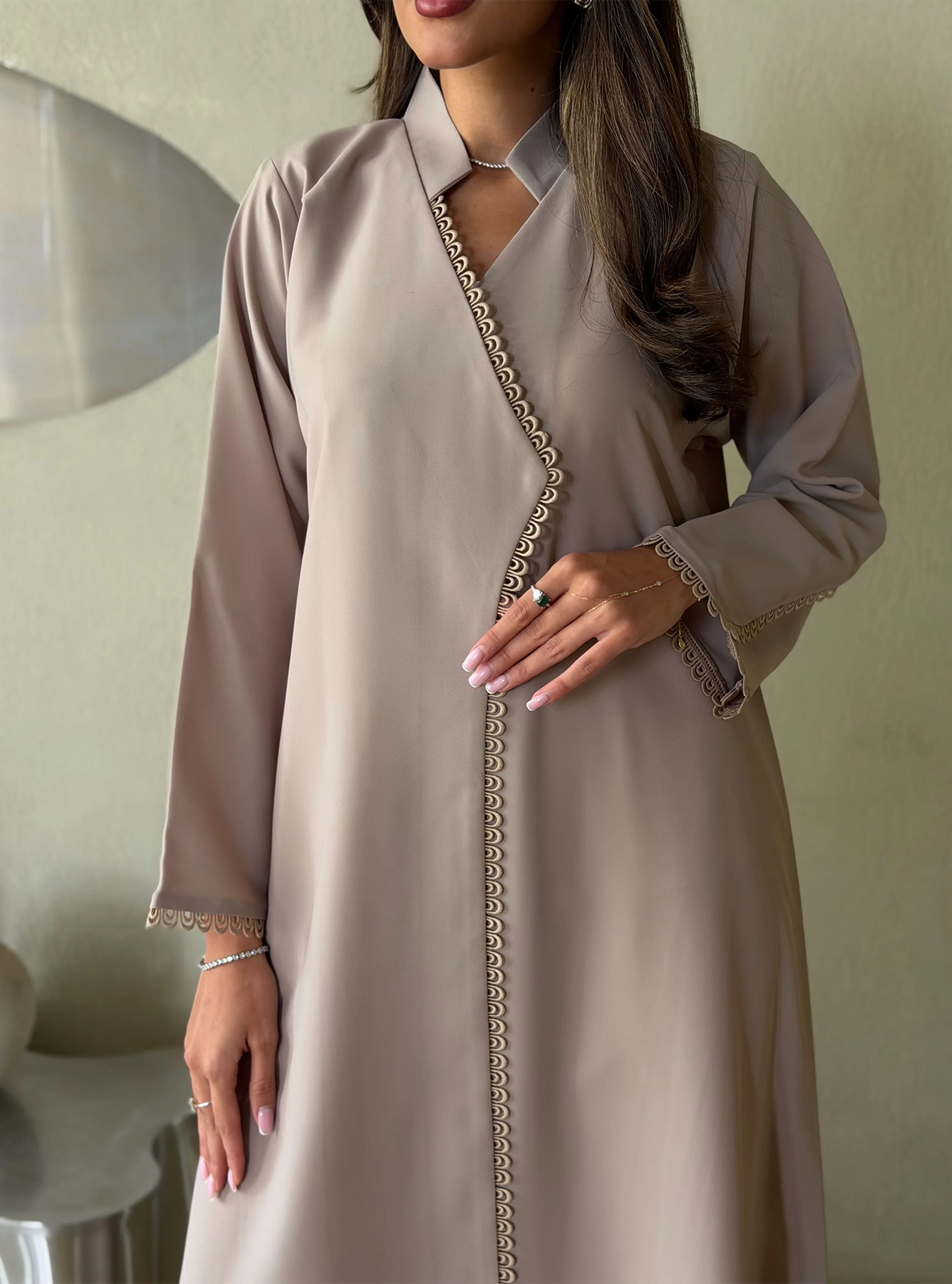 AT561 Beige Abaya