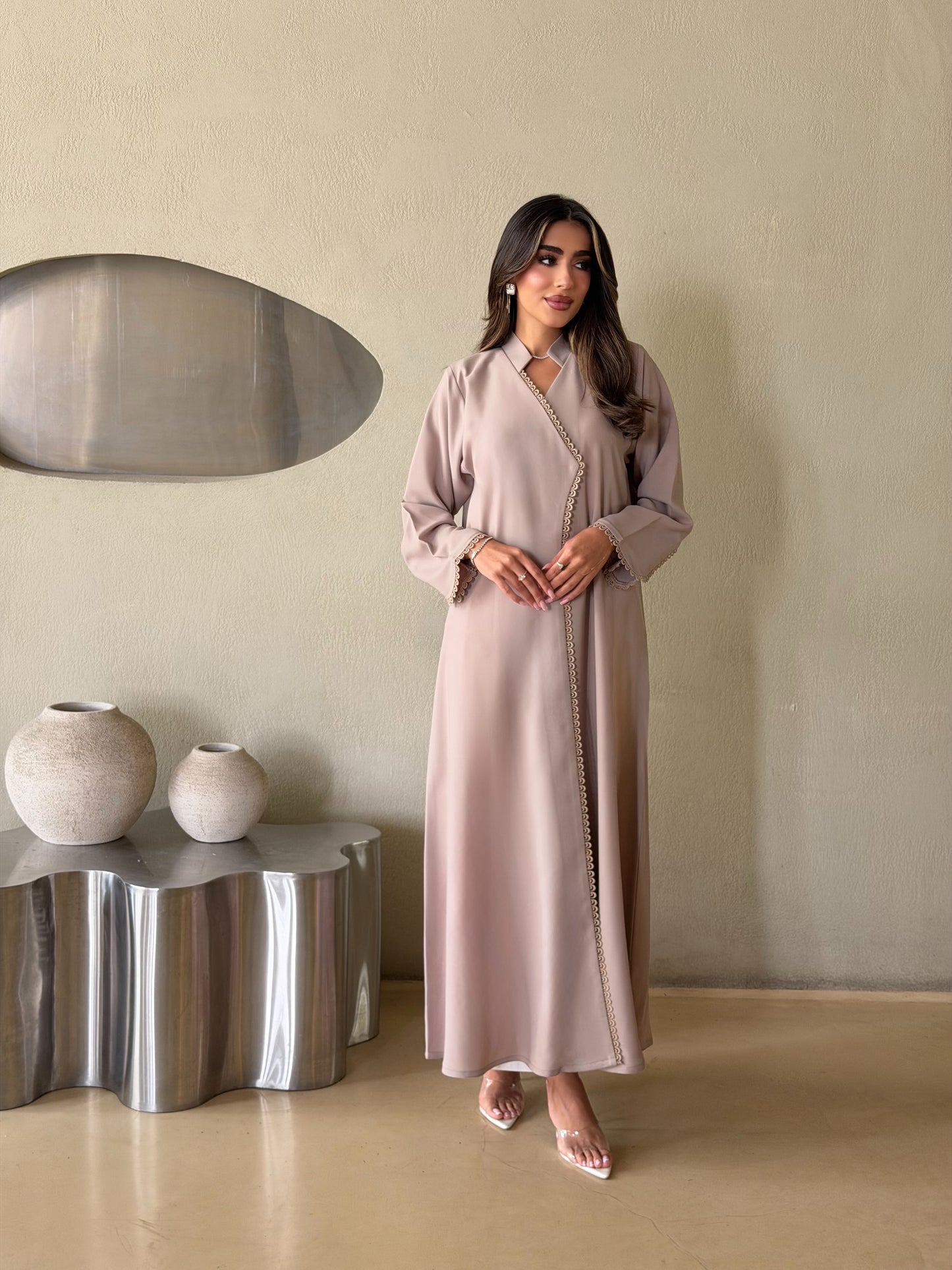 AT561 Beige Abaya