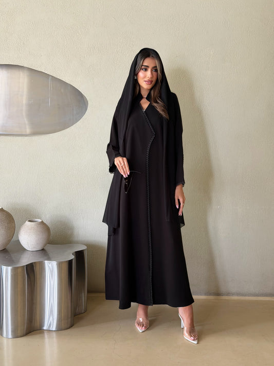 AT563 Black Abaya