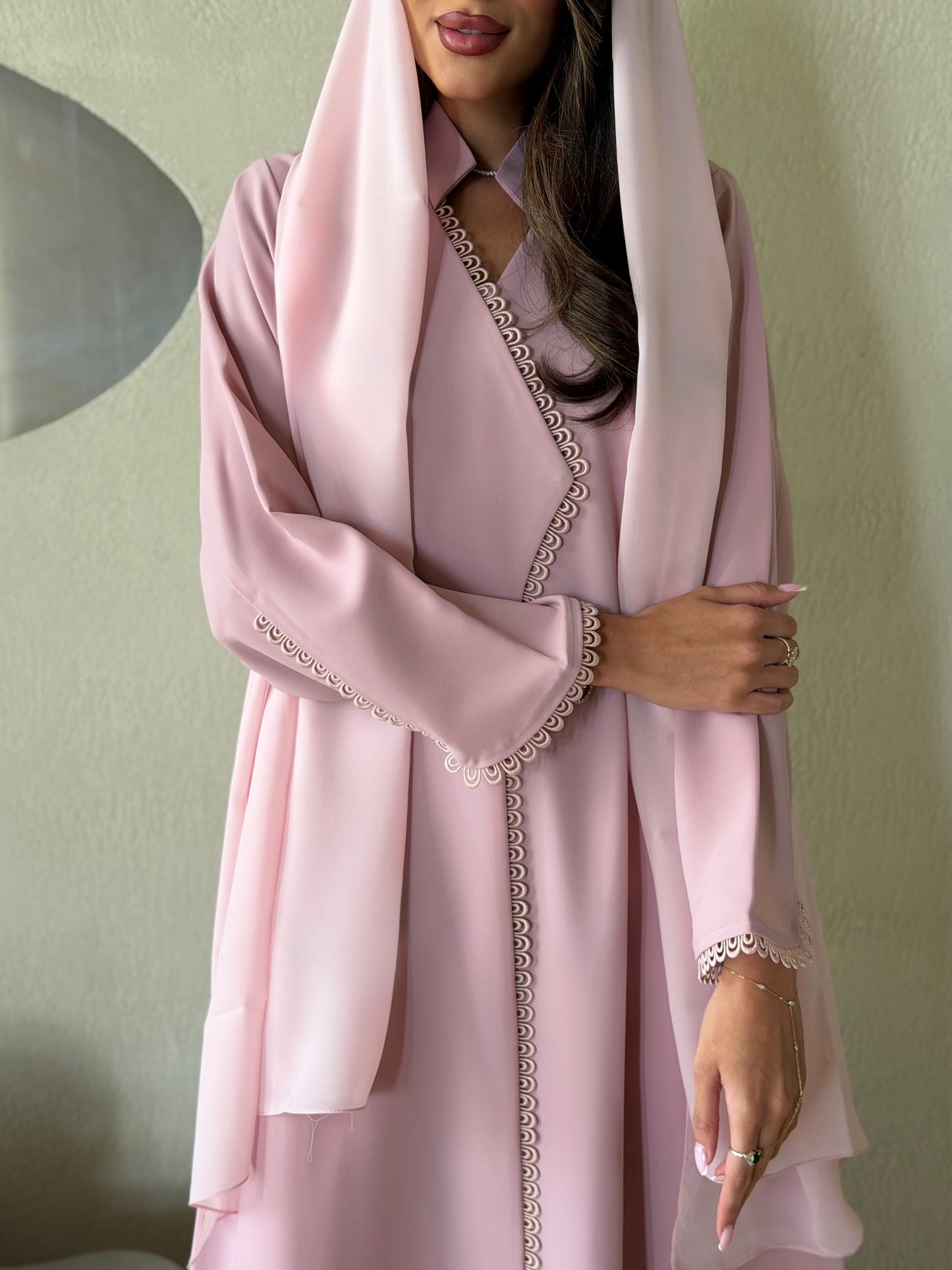 AT560 soft pink Abaya