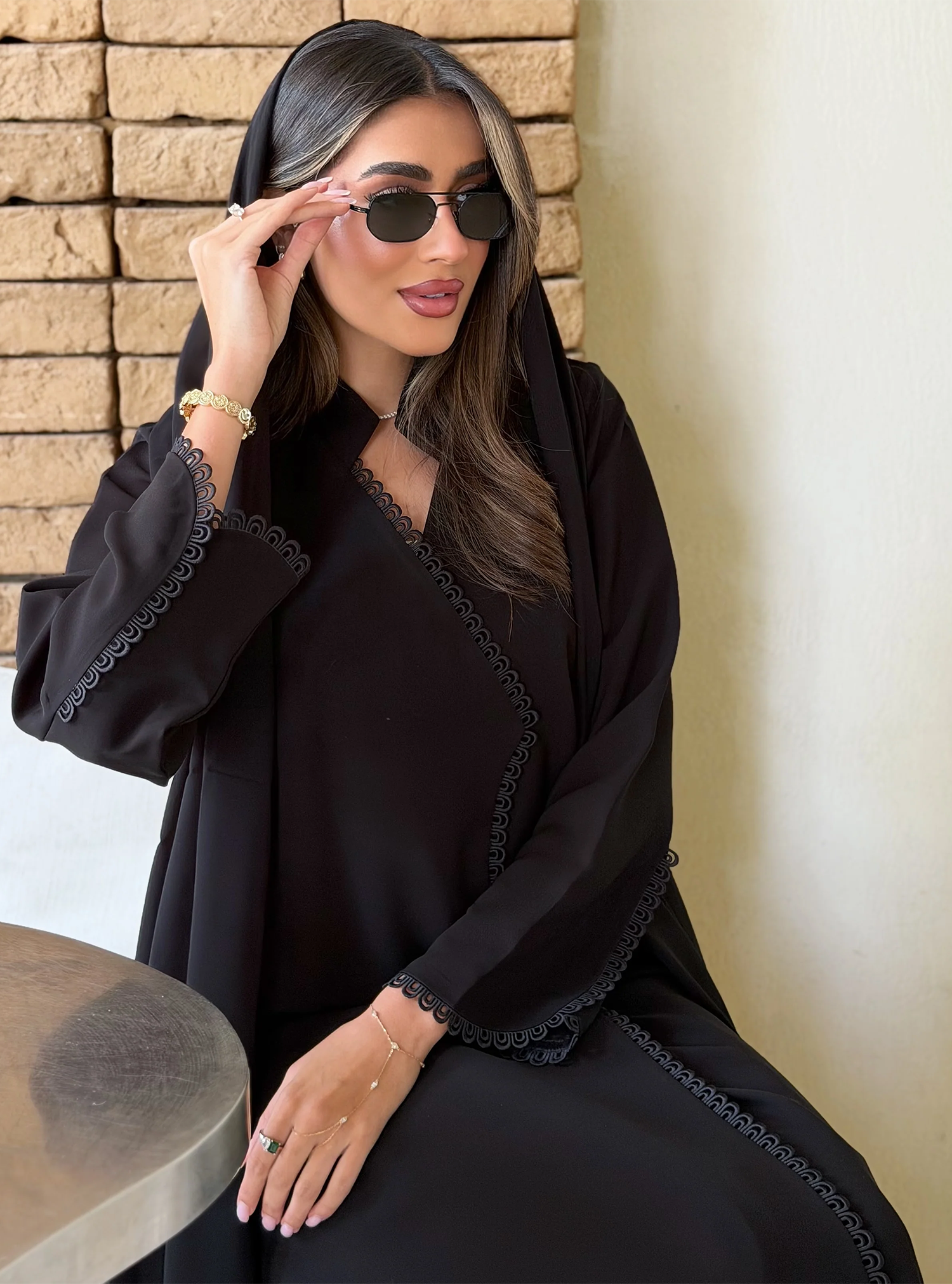 AT563 Black Abaya