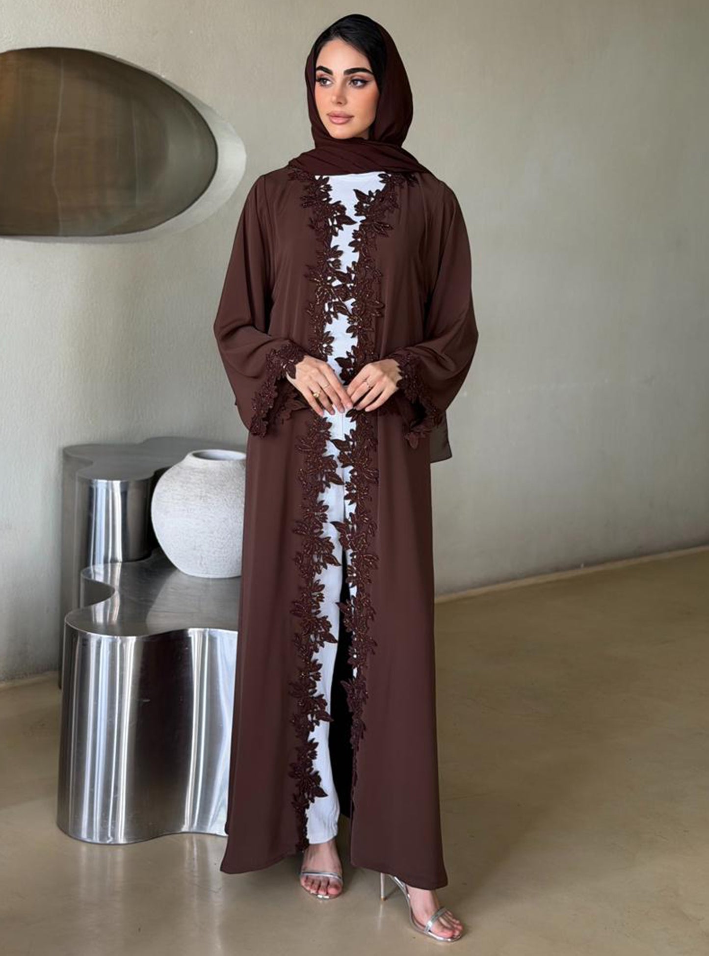 AT498 Brown Abaya