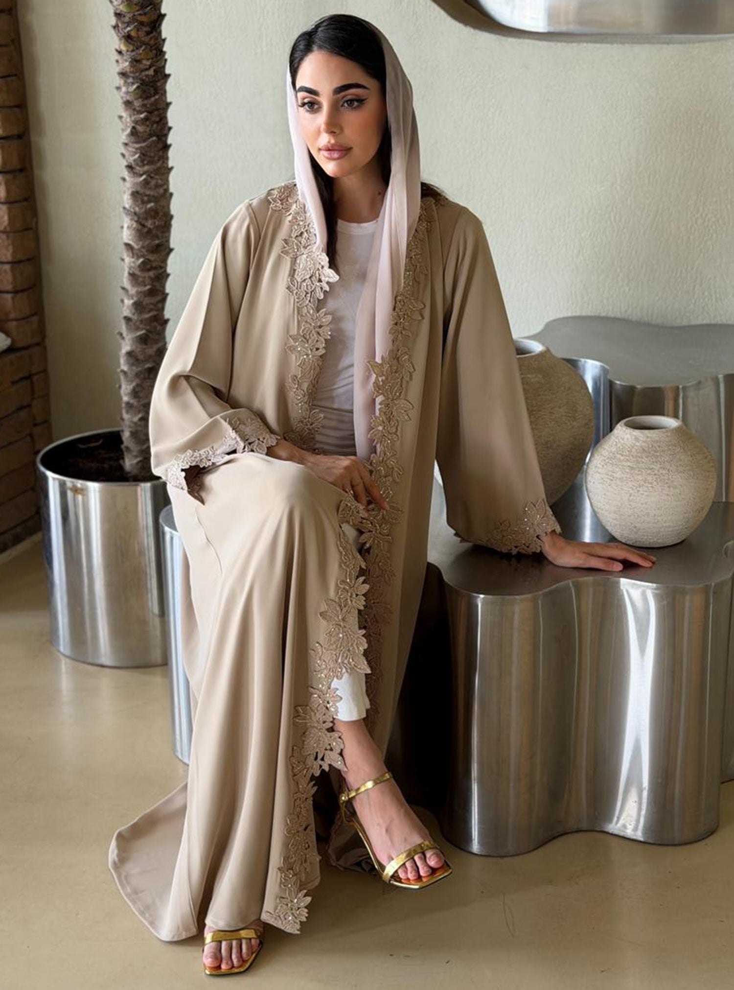 AT500 Beige Abaya