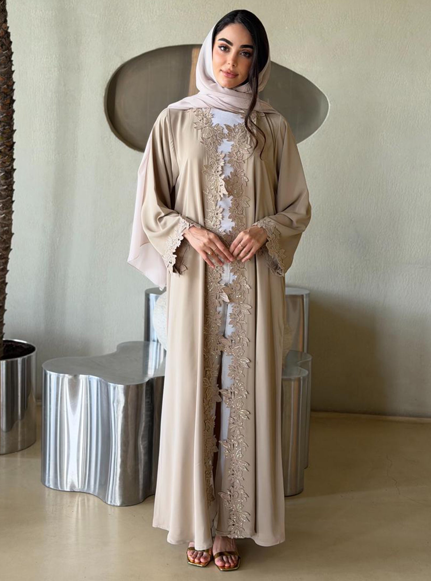AT500 Beige Abaya