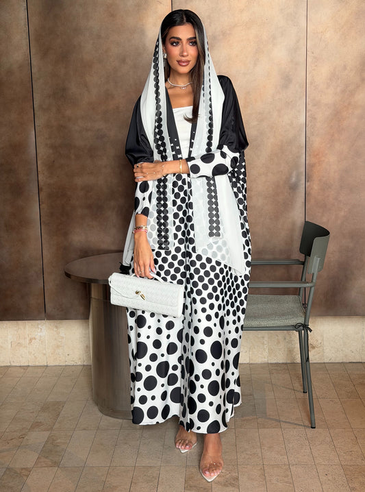 AT577 Polka print Bisht Abaya